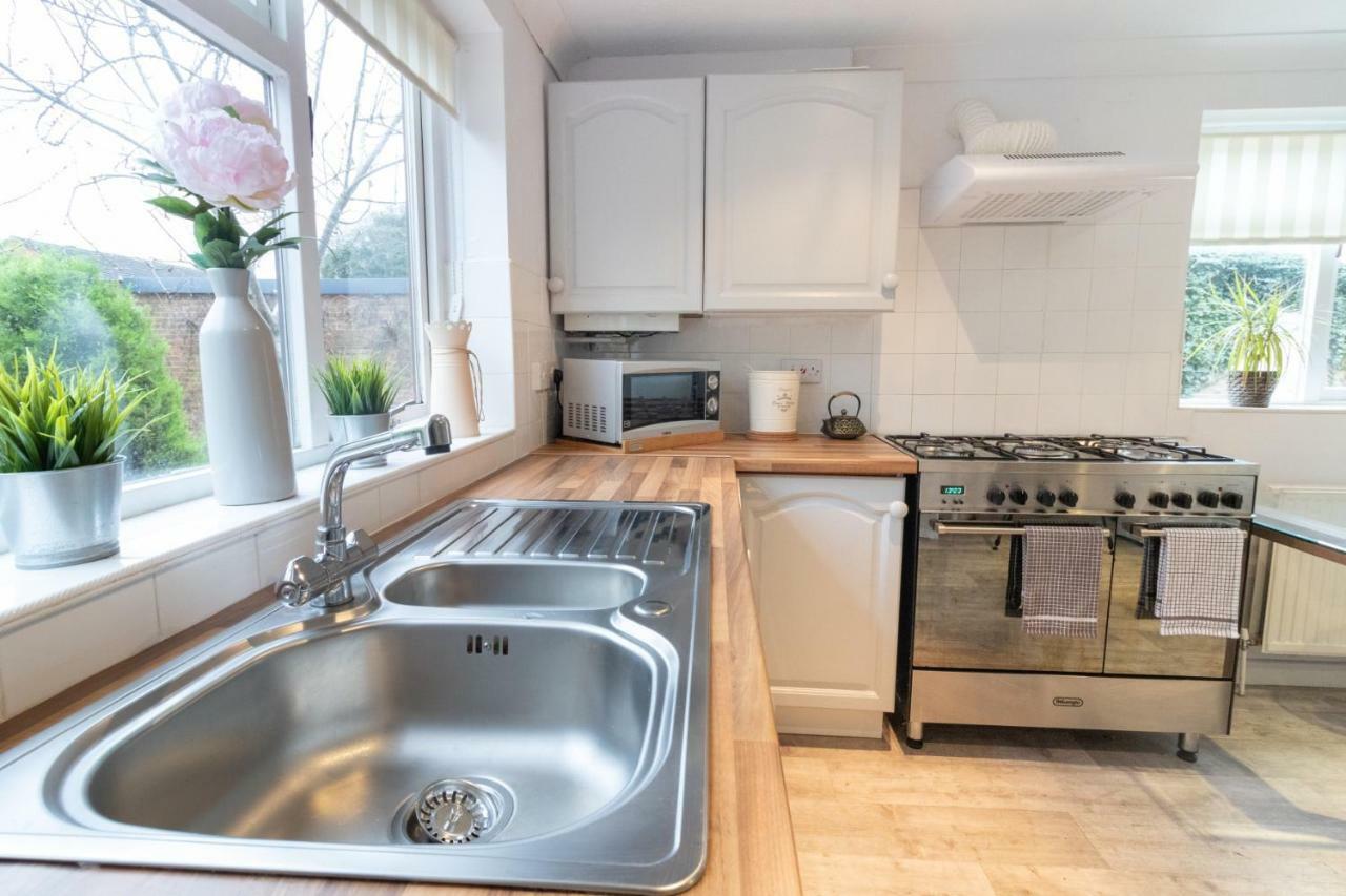 St Anne'S Serviced Accommodation - Bicester Oxfordshire エクステリア 写真